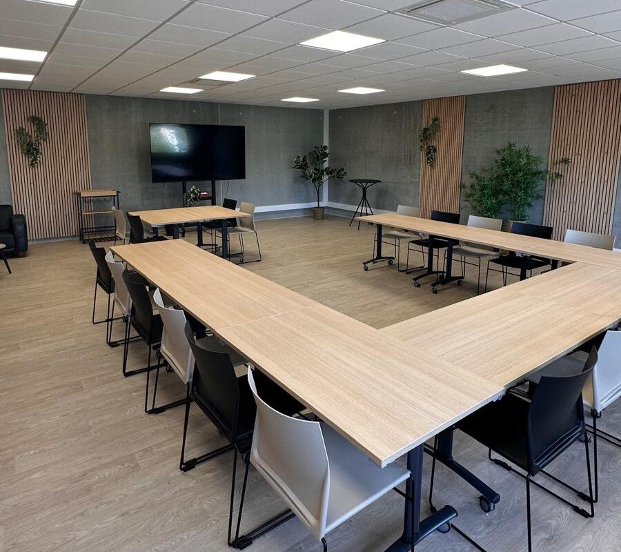 L'Étage — Salle de réunion Rumilly · Configuration en U